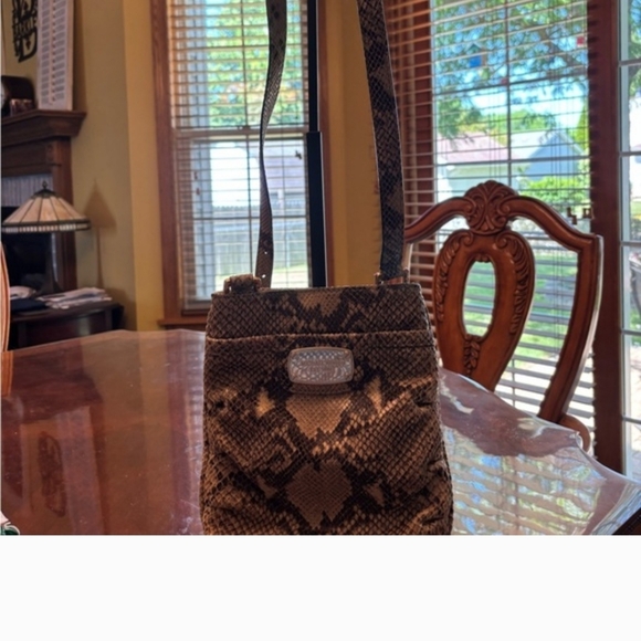 Michael Kors NWOT Beige and Black Snake Print Bag - Picture 8 of 11